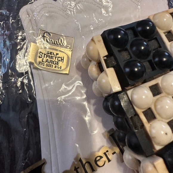 Black and White Checkered Clutch - Picture 5 of 5